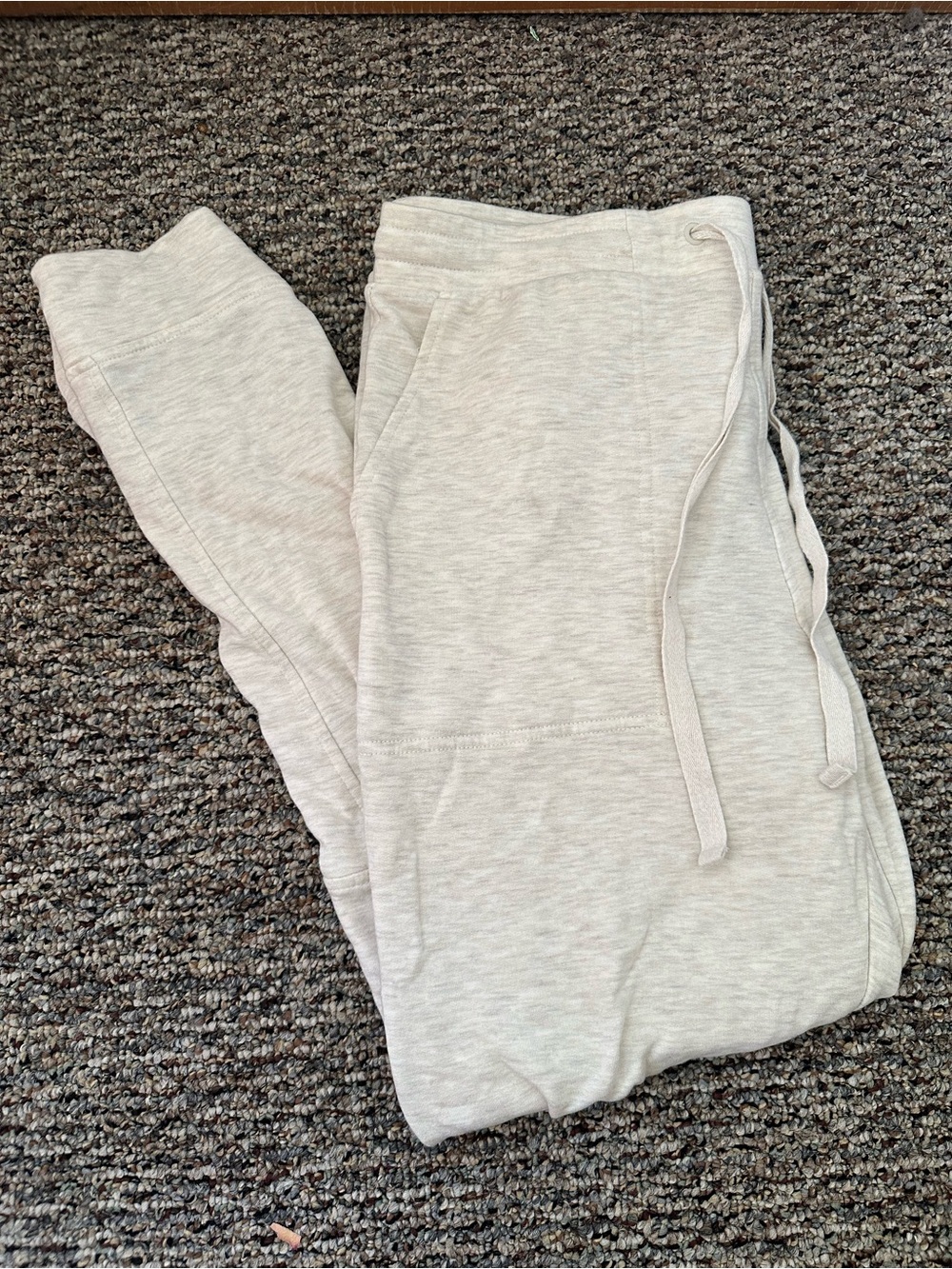 Lou & Grey Loft Cream Jogger sweatpants